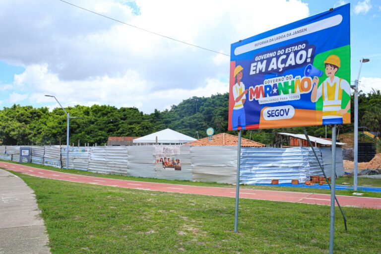 Segov realiza vistoria das obras de implantação da Praça Aymar Mesquita - Foto - Divulgação (4)