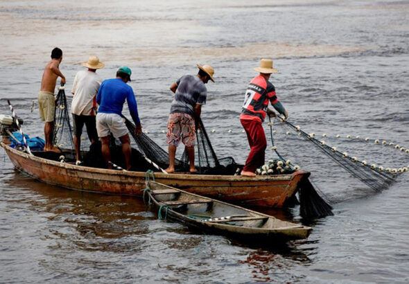 Pescadores artesanais na região norte do país. Foto:MAPA