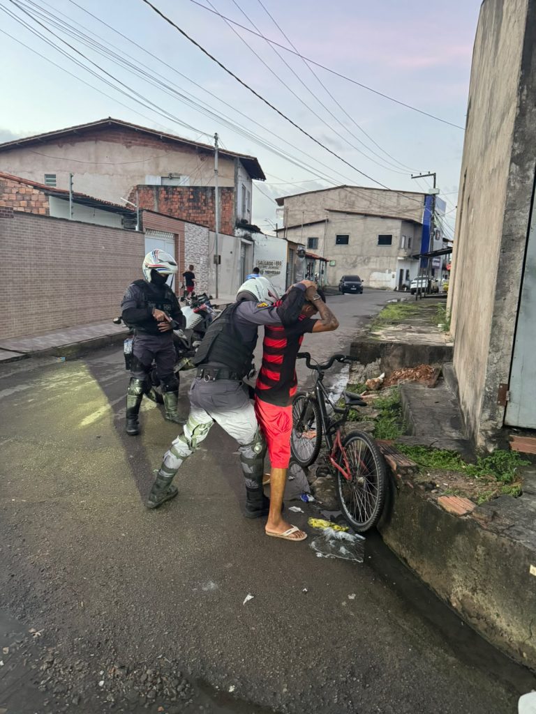 PMMA REALIZA CERCO METROPOLITANO NA ÁREA DO BACANGA