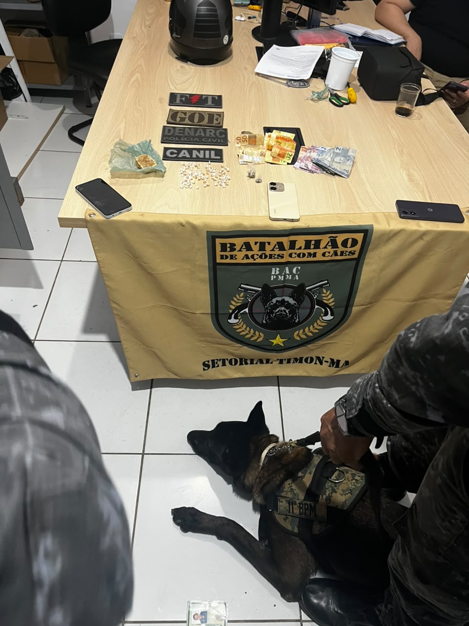 Operação cumpre mandados e apreende crack durante ação contra o tráfico no bairro Cocais em Timon
