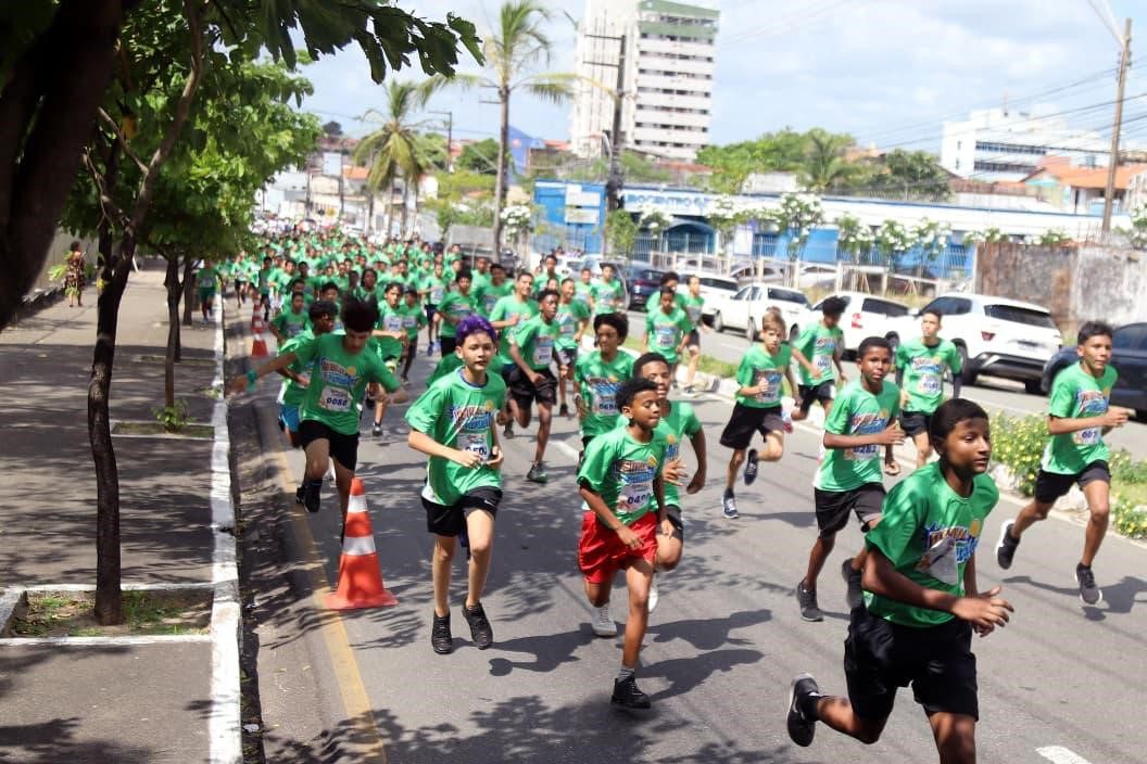 Alunos da rede municipal de São Luís participam de festival esportivo no Parque Bom Menino
