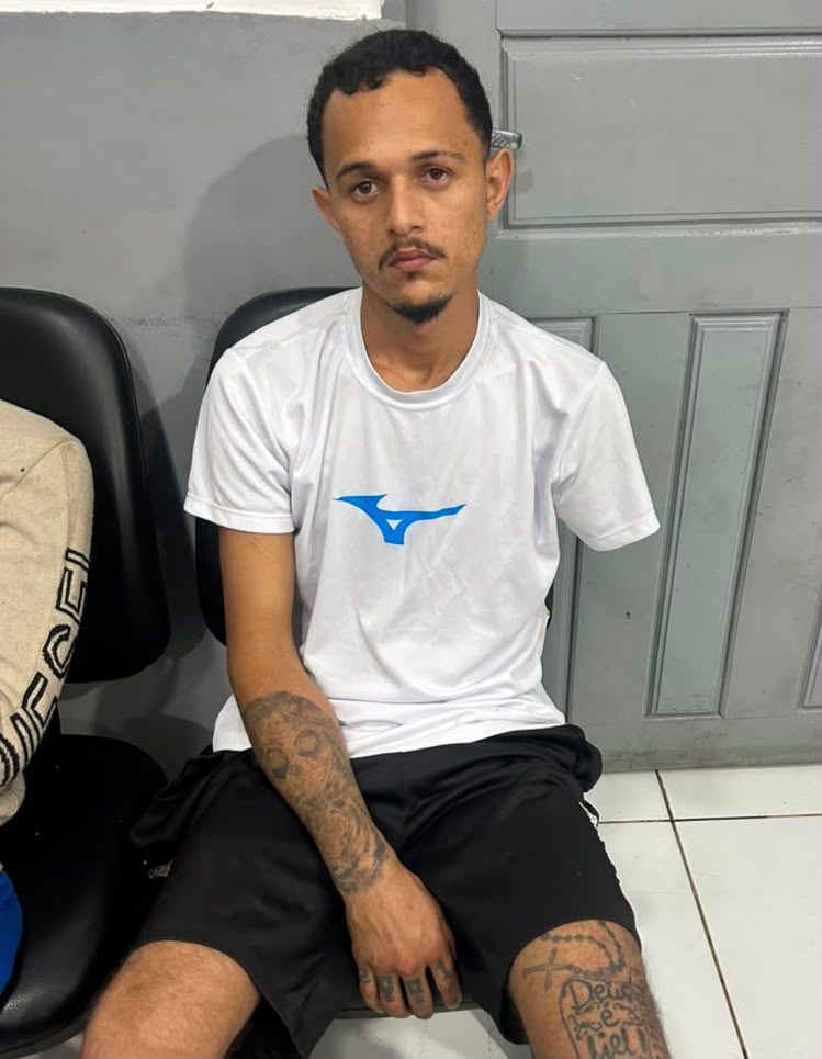 PM prende homem por porte ilegal de arma de fogo e tráfico de drogas durante Operação Impacto na Vila Funil