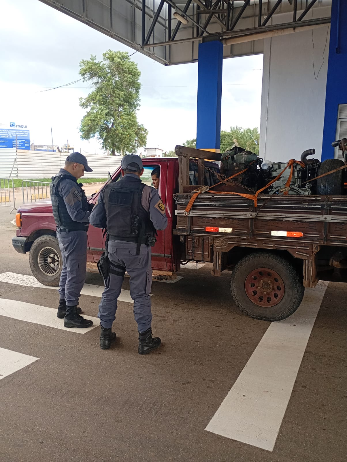 Operação Férias Segura reforça policiamento e abordagens no Terminal da Ponta da Espera